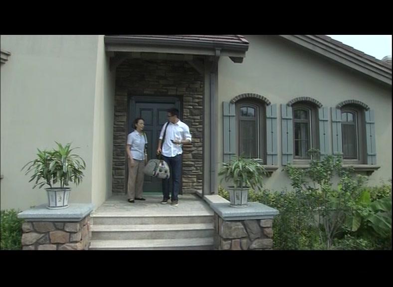 保姆妈妈 第1集视频封面图