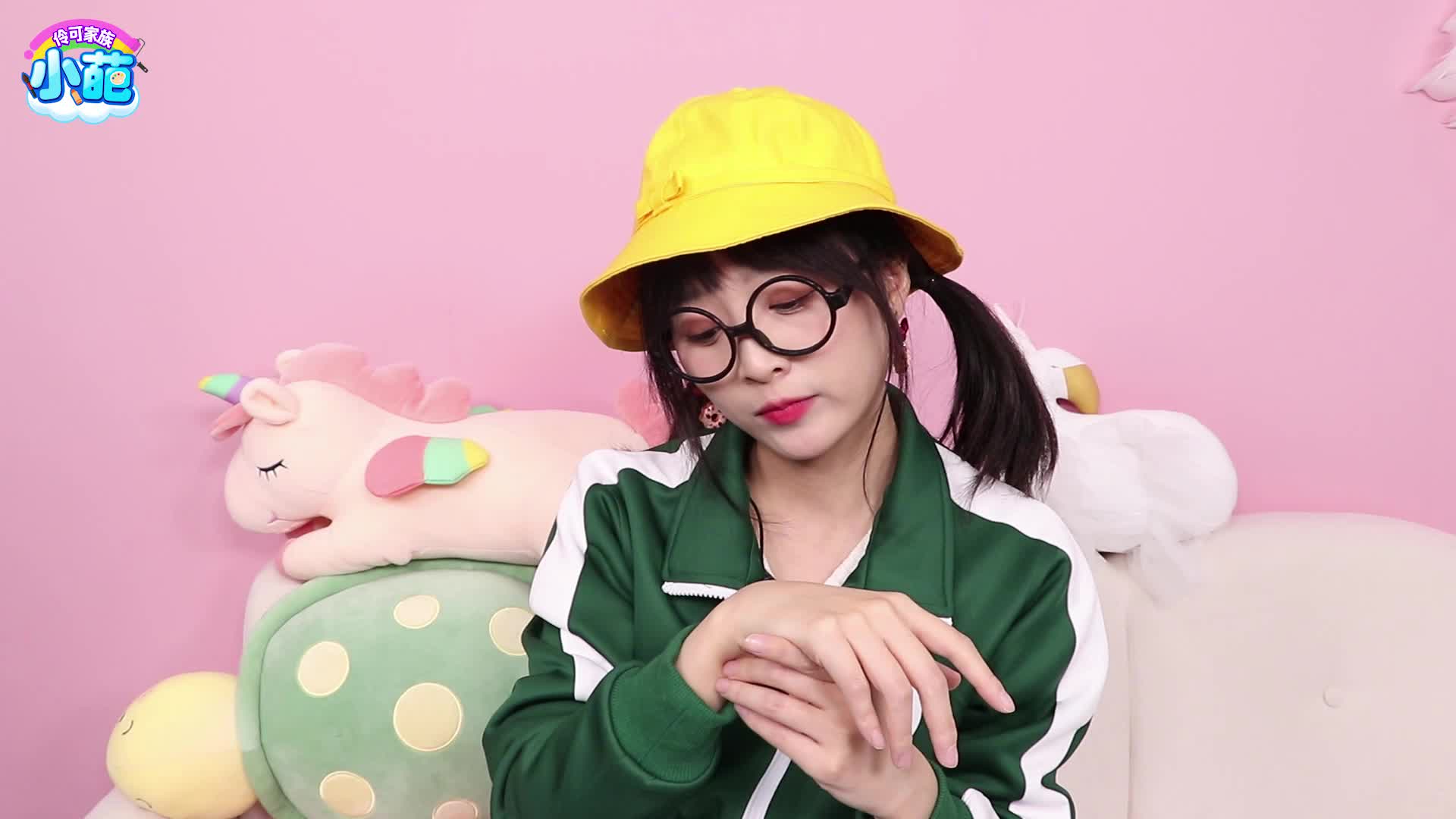 伶可家族小葩 第12集视频封面图