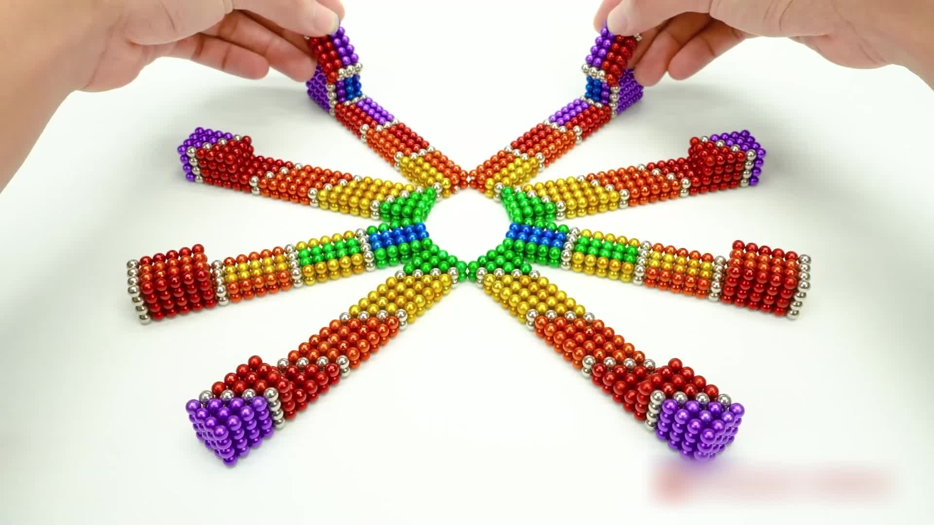 小仓鼠的磁力巴克球城堡 第1集视频封面图