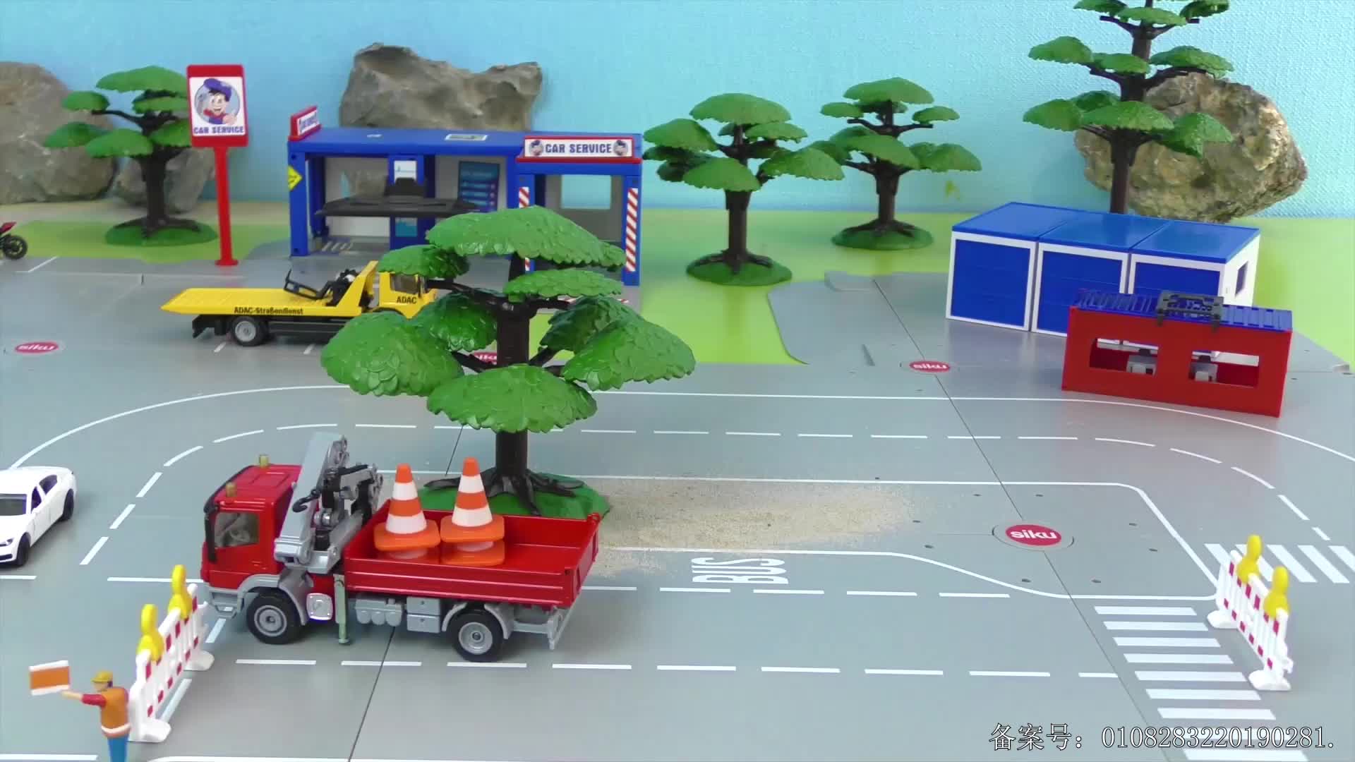 汽车世界之百变工程车 第26集视频封面图