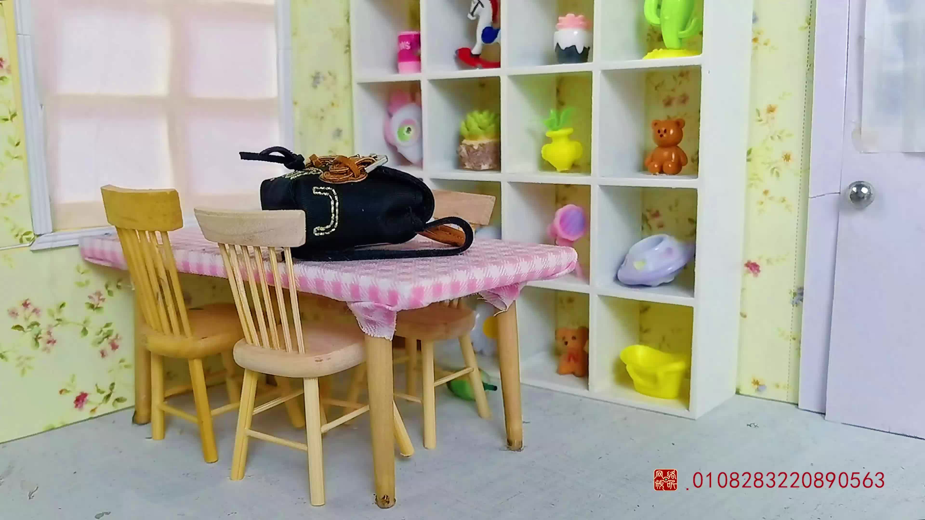 怪小逗和火爆老师 第45集视频封面图