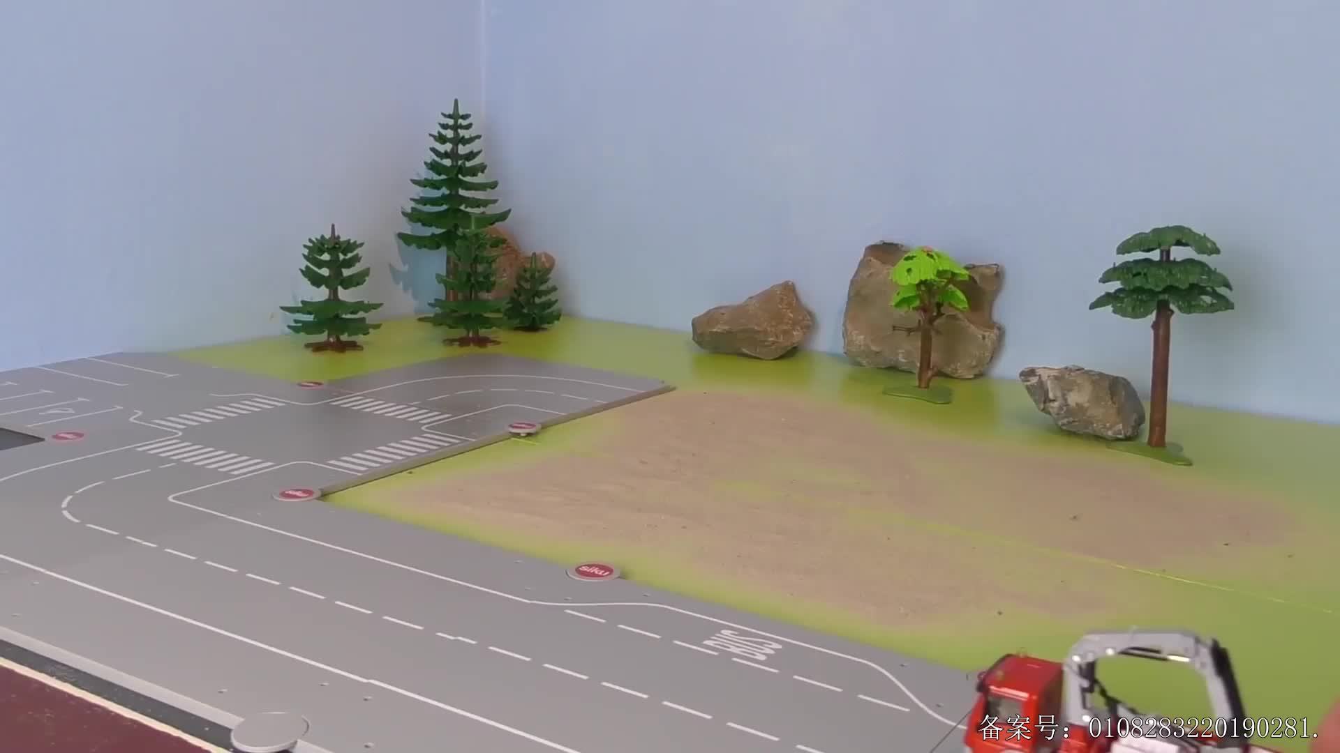 汽车世界之百变工程车 第4集视频封面图