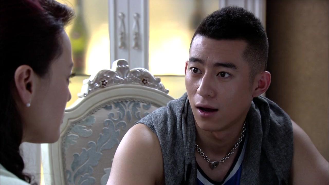 小男人遇上大女人 第8集视频封面图