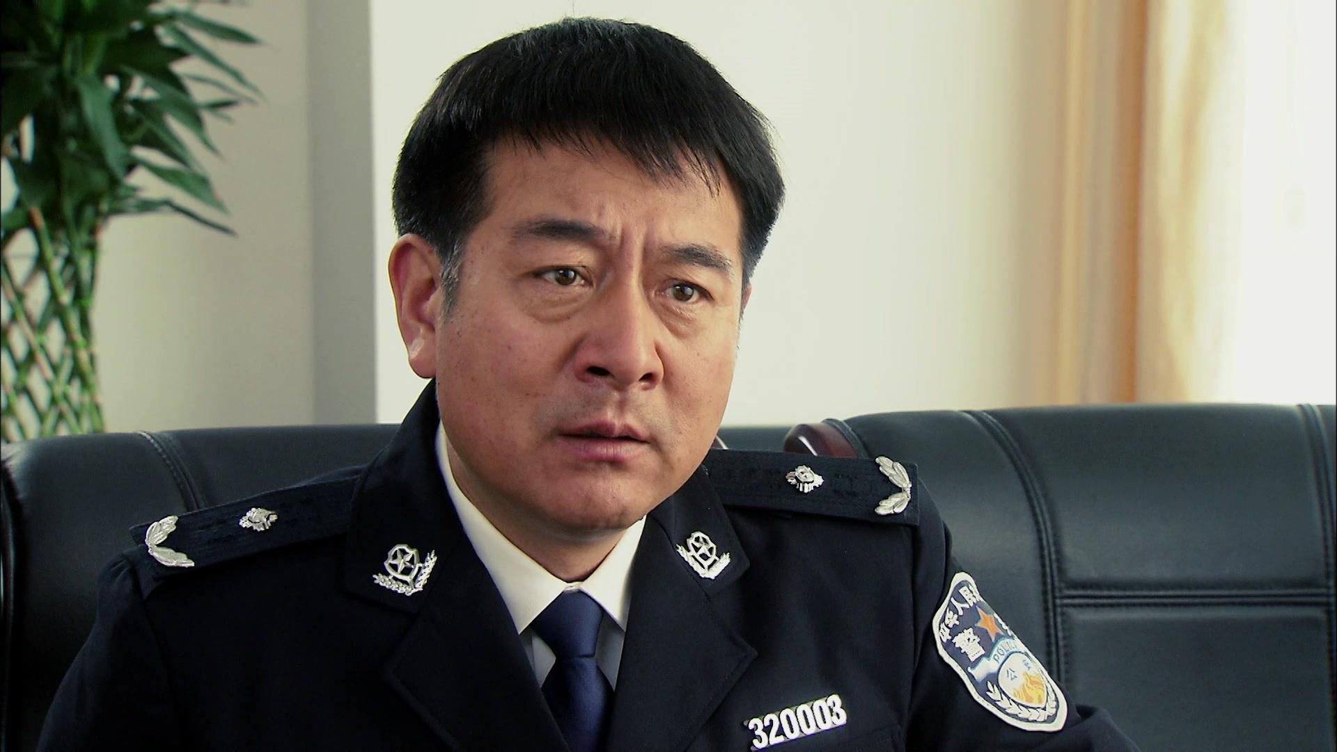 浮尘下的枪声 第8集视频封面图