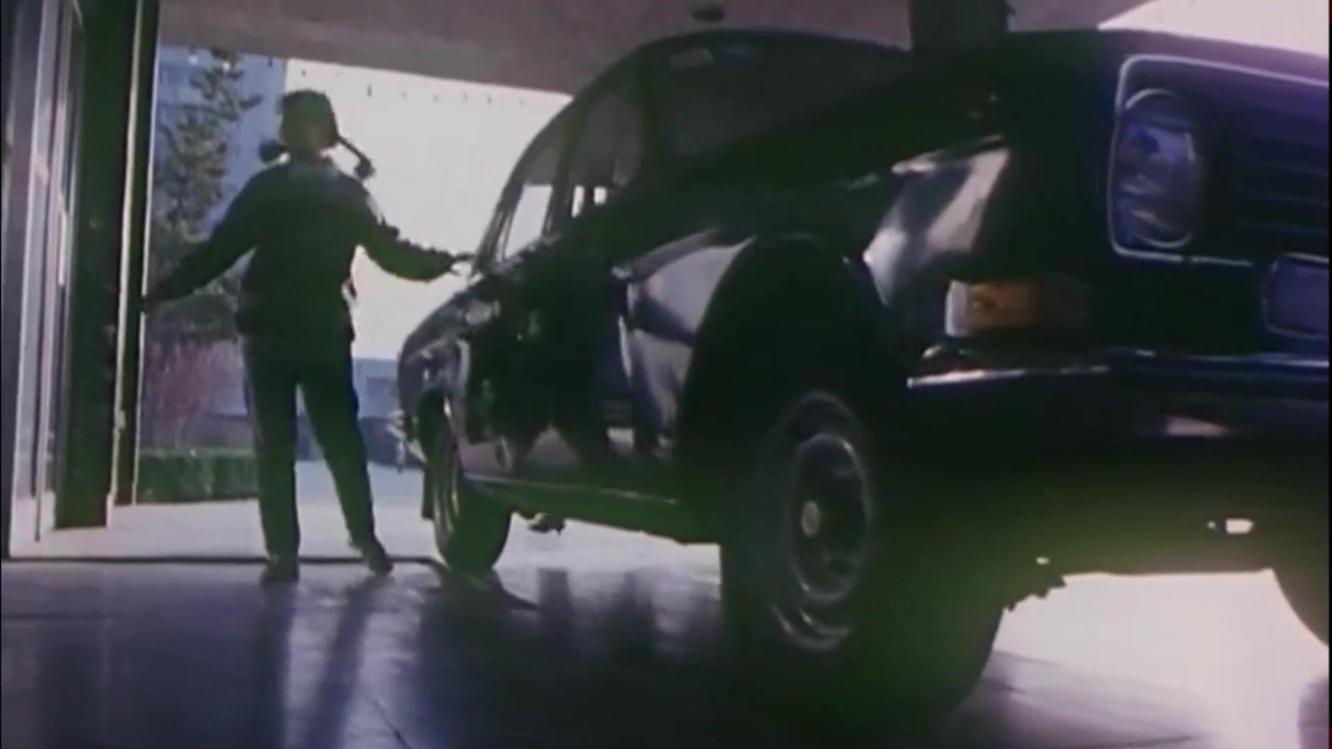 荒唐事件视频封面图