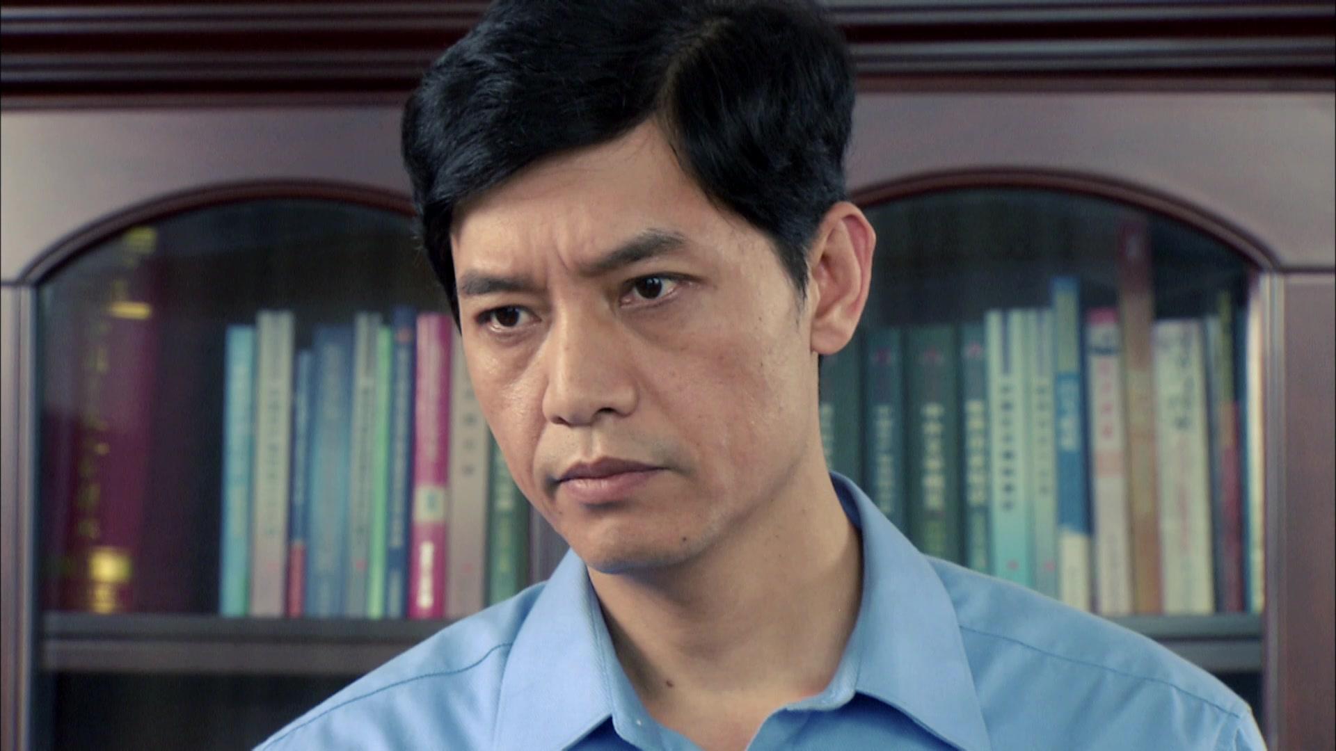 浮尘下的枪声 第1集视频封面图