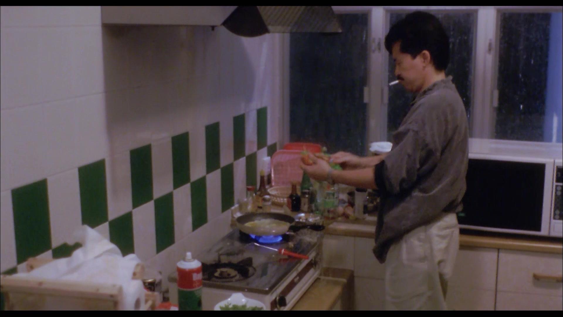 三人世界视频封面图