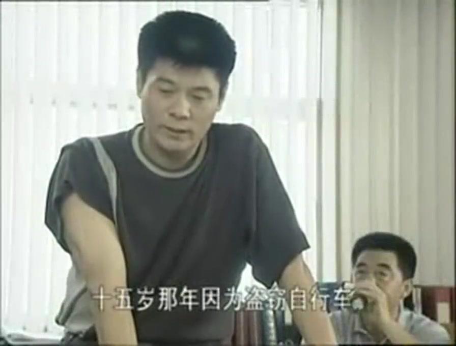 暴风法庭 第12集视频封面图