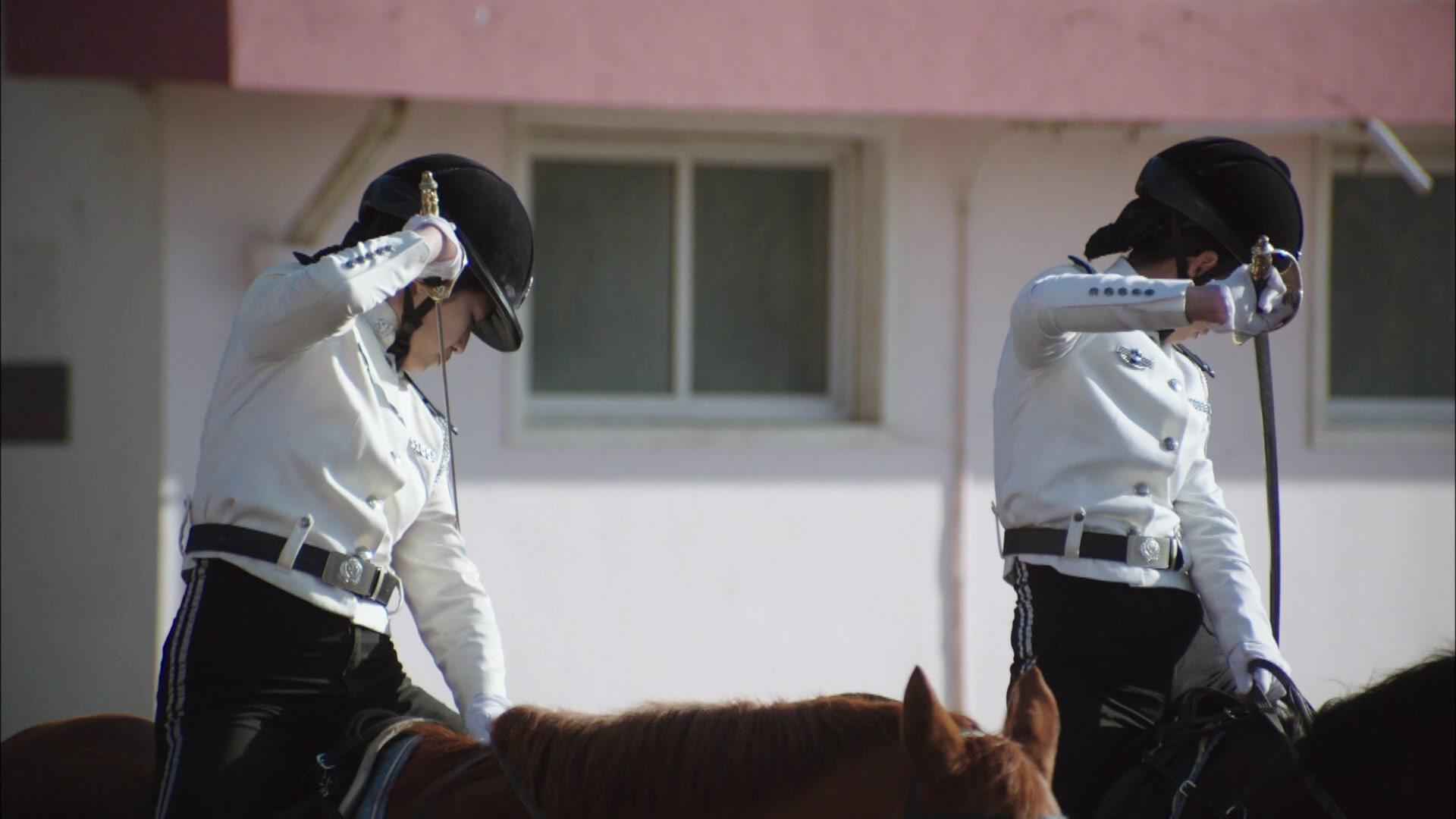 穿警服的那些女孩儿 第16集视频封面图